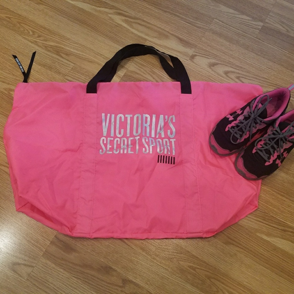 Victoria's Secret Pink gym bag